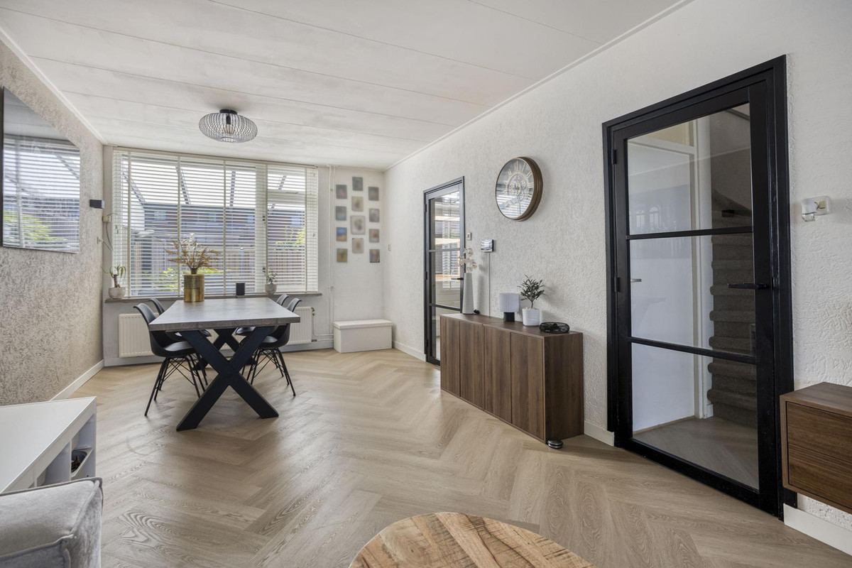 Tussenwoning te koop: Genechtstraat 55, Druten