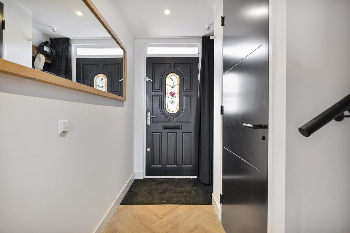 Hoekwoning te koop: Vleeshouwerstraat 1, Alkmaar