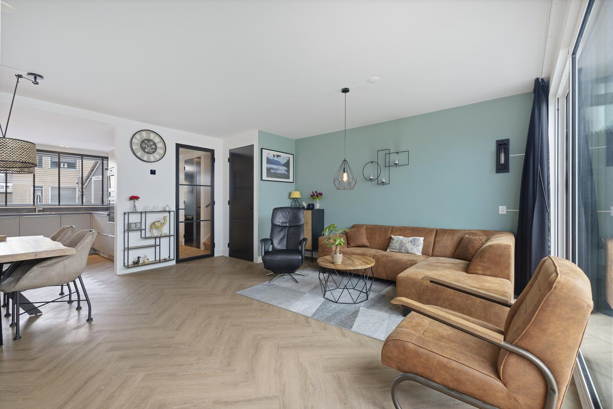 Hoekwoning te koop: Vleeshouwerstraat 1, Alkmaar
