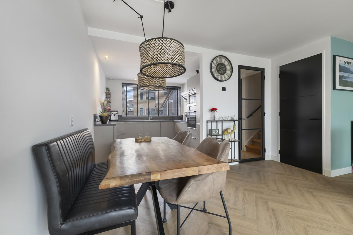 Hoekwoning te koop: Vleeshouwerstraat 1, Alkmaar