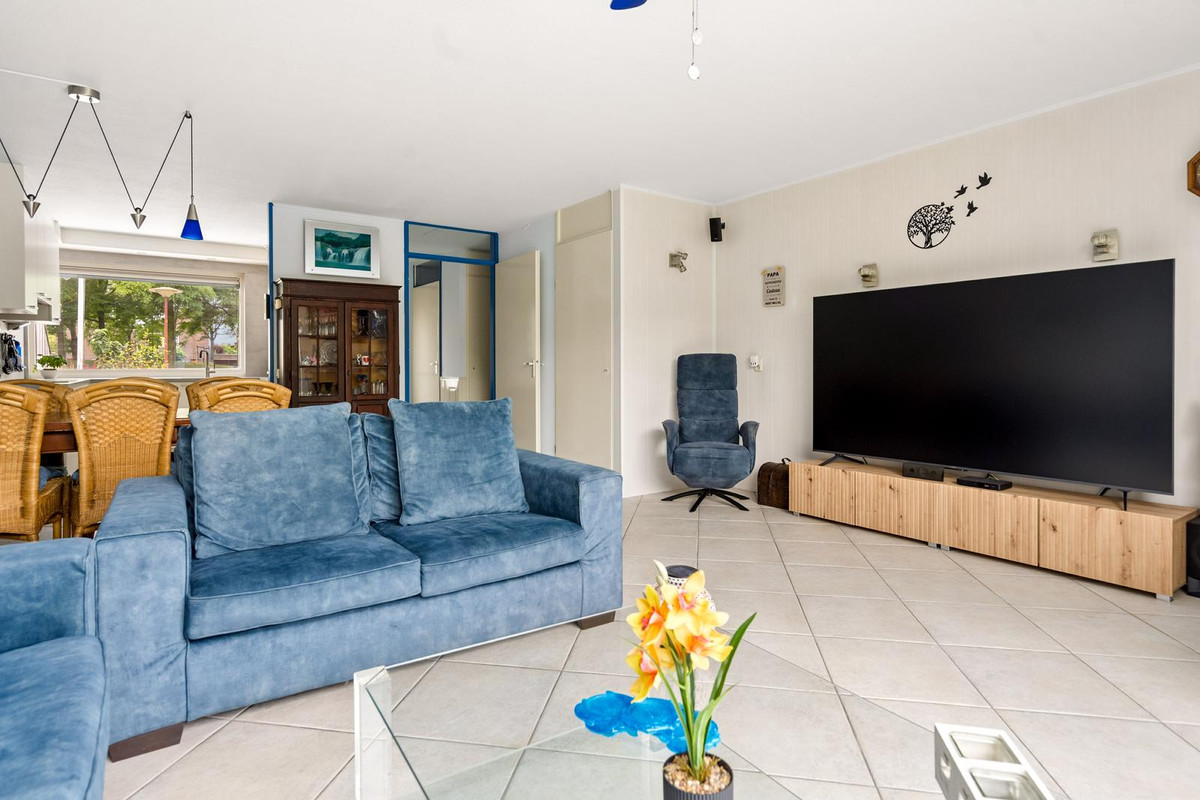 Tussenwoning te koop: Vijfherenlanden 152, Lelystad