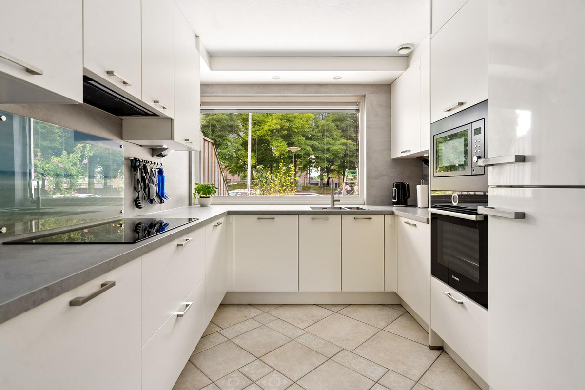 Tussenwoning te koop: Vijfherenlanden 152, Lelystad