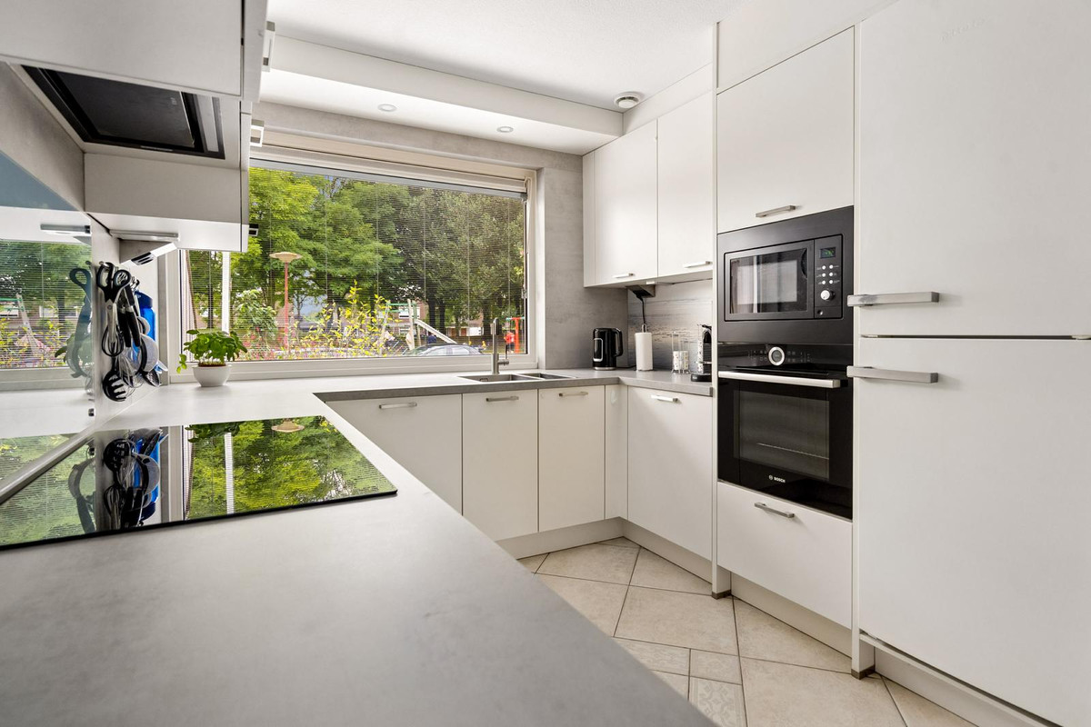 Tussenwoning te koop: Vijfherenlanden 152, Lelystad