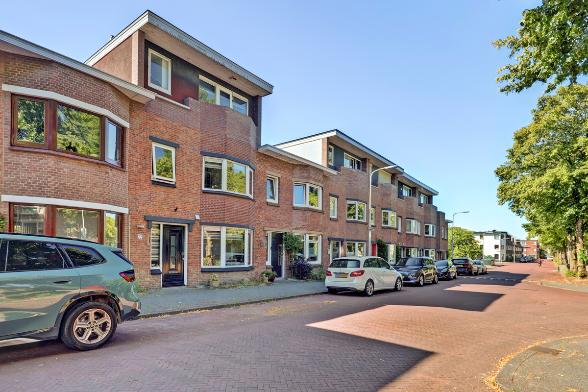 Tussenwoning te koop: Klaverstraat 22, 'S-Gravenhage