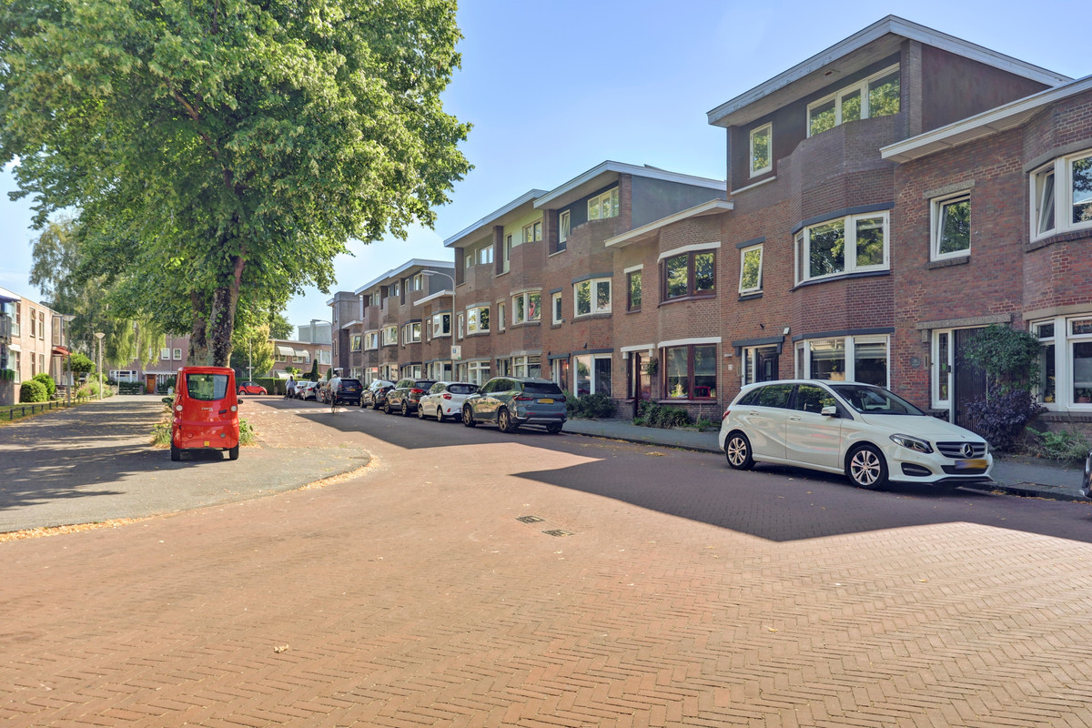 Tussenwoning te koop: Klaverstraat 22, 'S-Gravenhage