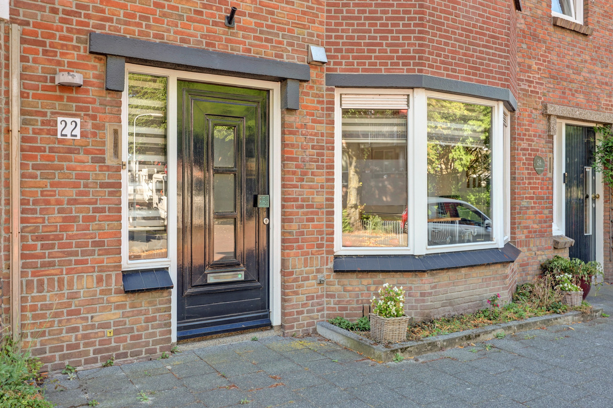 Tussenwoning te koop: Klaverstraat 22, 'S-Gravenhage