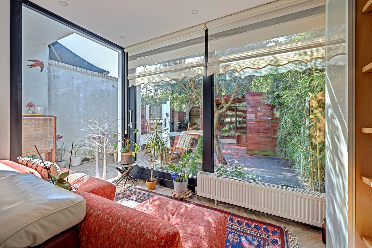 Tussenwoning te koop: Klaverstraat 22, 'S-Gravenhage