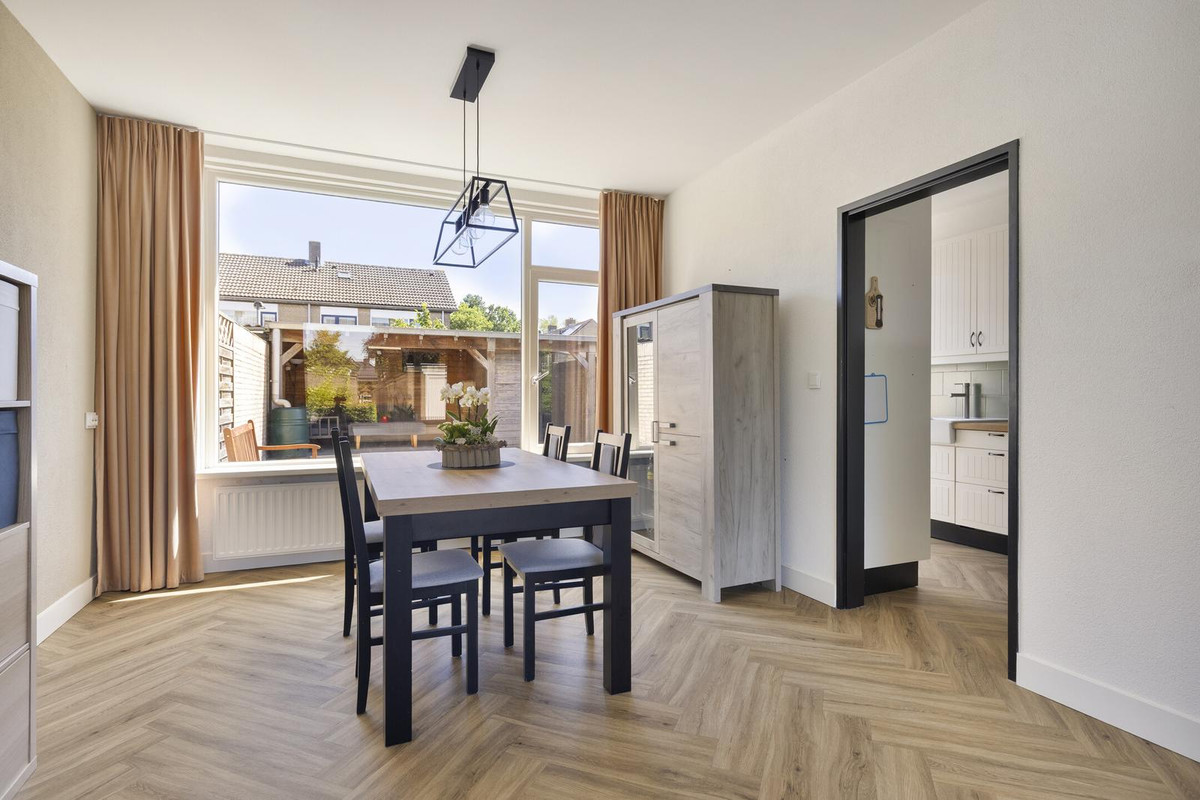 Hoekwoning te koop: Heidehof 98, Made