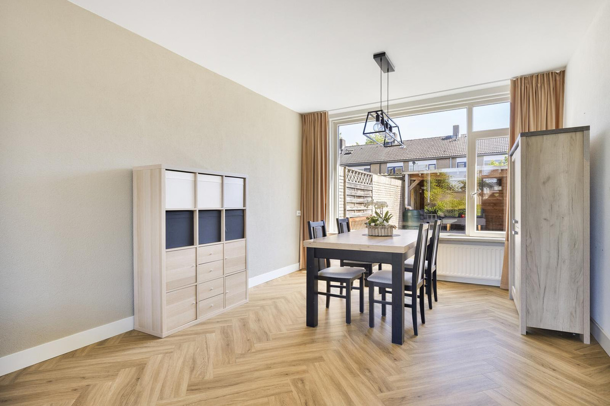 Hoekwoning te koop: Heidehof 98, Made