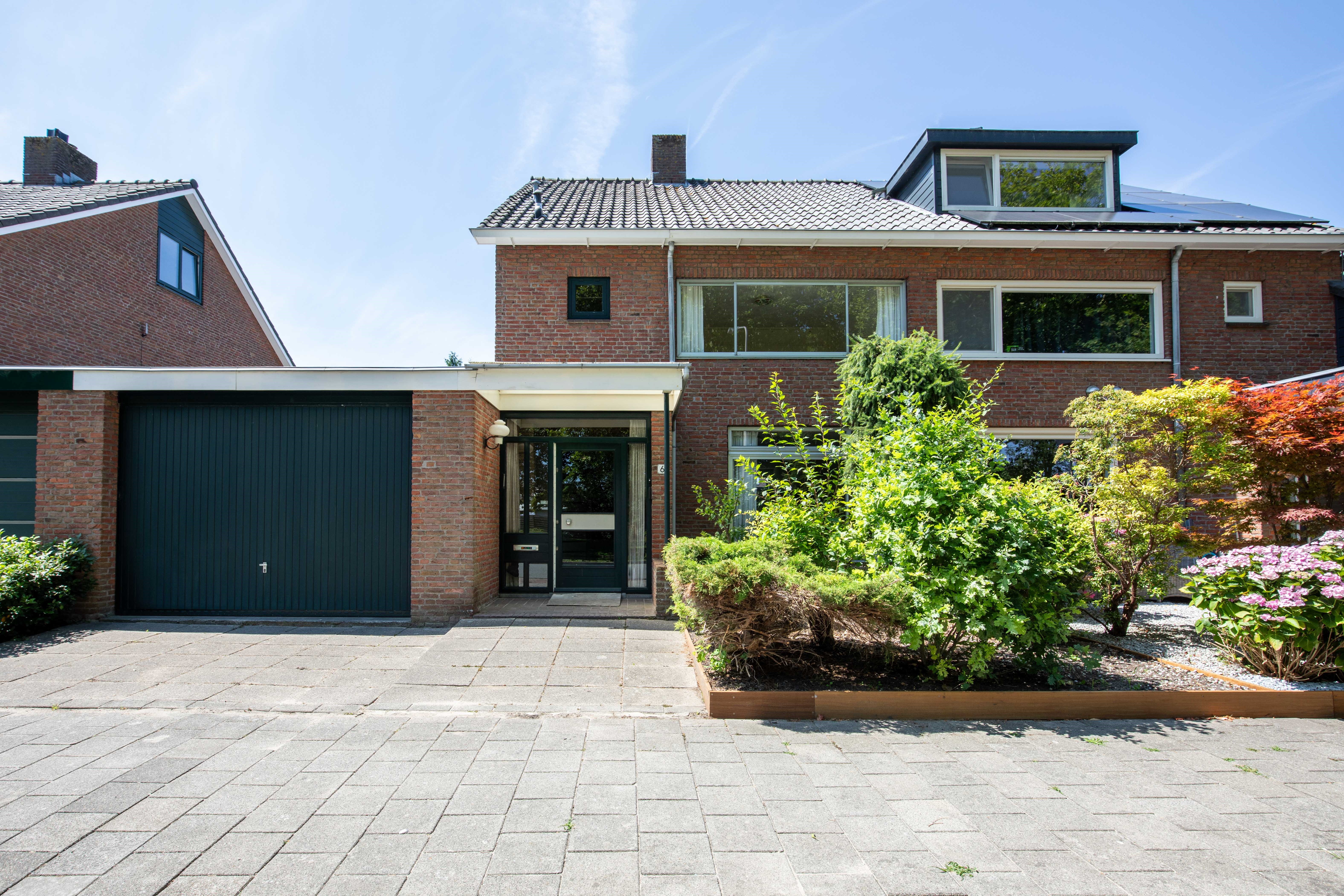 Foto van Lunalaan 6, Aalsmeer