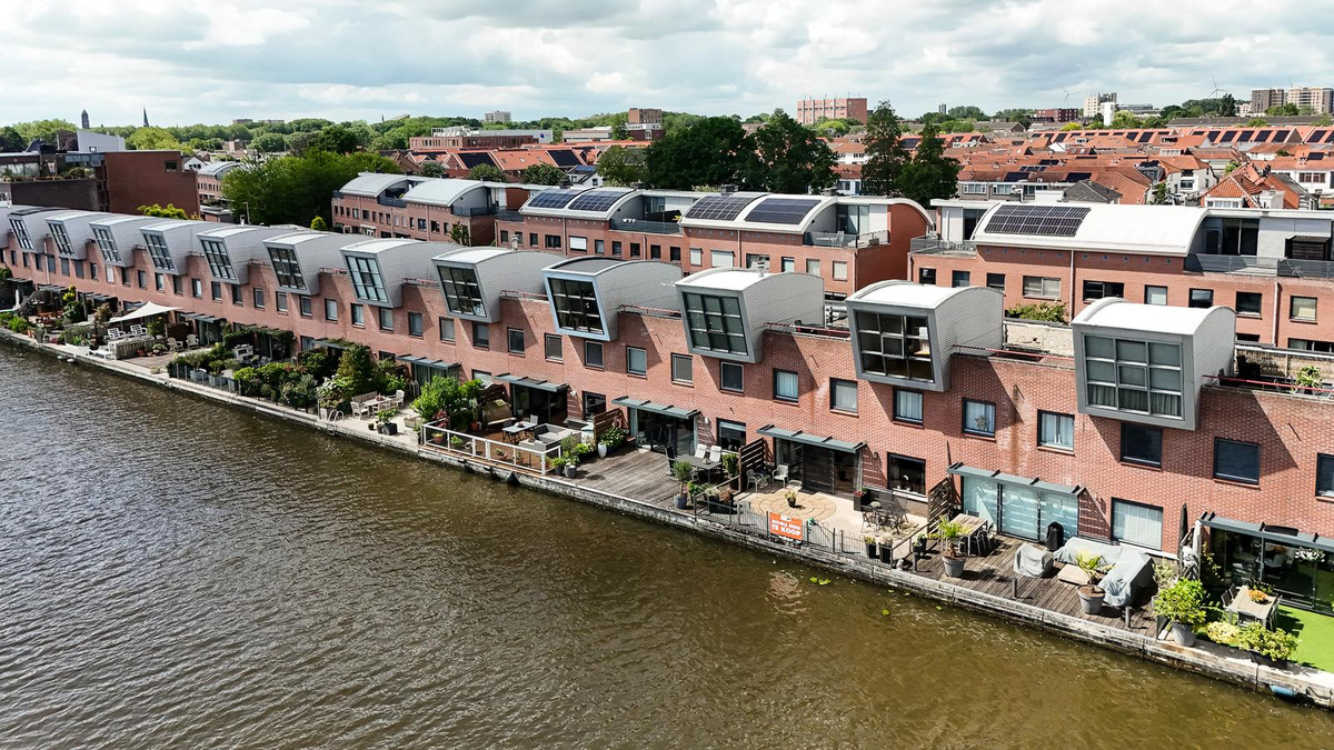 Tussenwoning te koop: Varossieaupalet 7, Alphen Aan Den Rijn