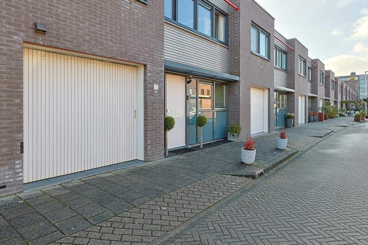 Tussenwoning te koop: Varossieaupalet 7, Alphen Aan Den Rijn