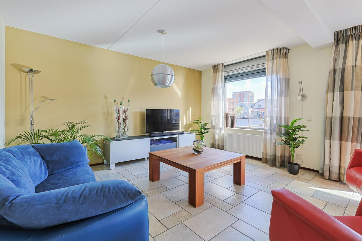 Tussenwoning te koop: Varossieaupalet 7, Alphen Aan Den Rijn