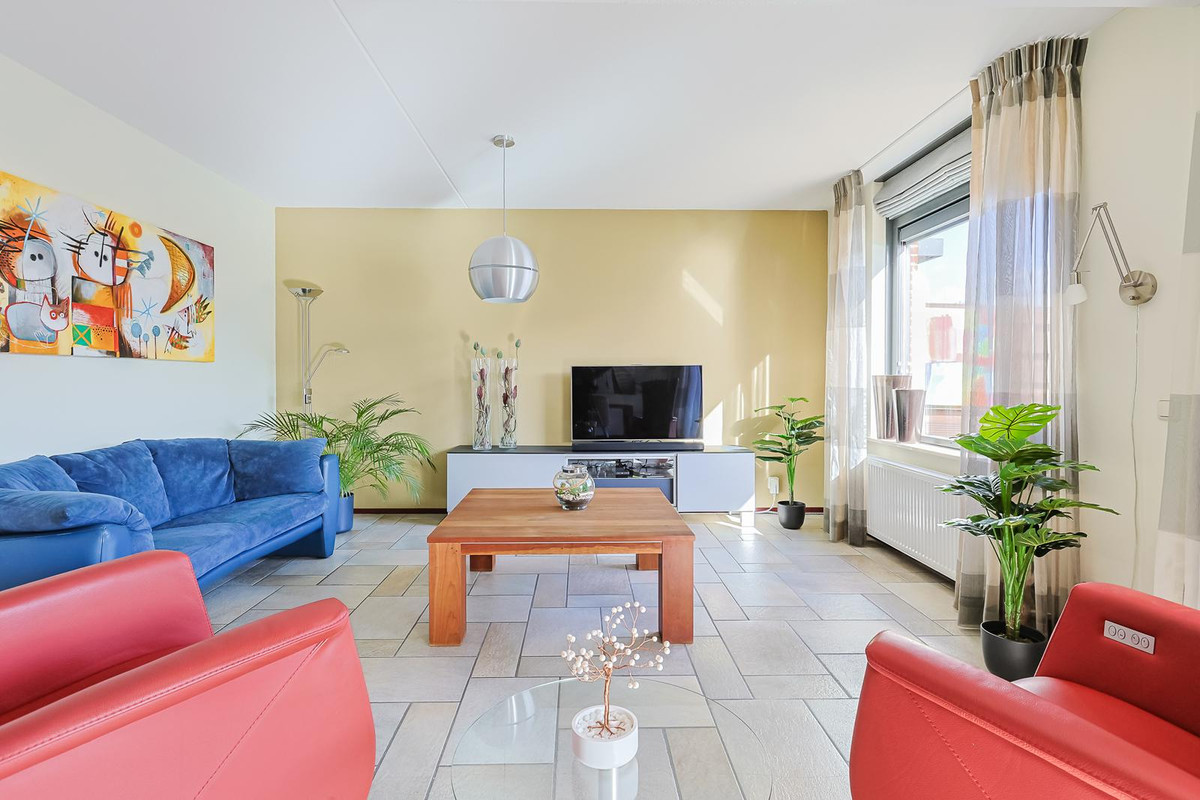 Tussenwoning te koop: Varossieaupalet 7, Alphen Aan Den Rijn