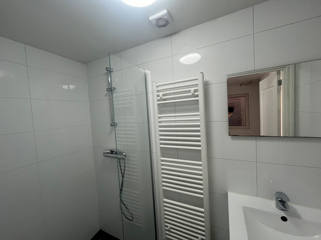 Tussenwoning te huur: Meekrapstraat 6, Rotterdam