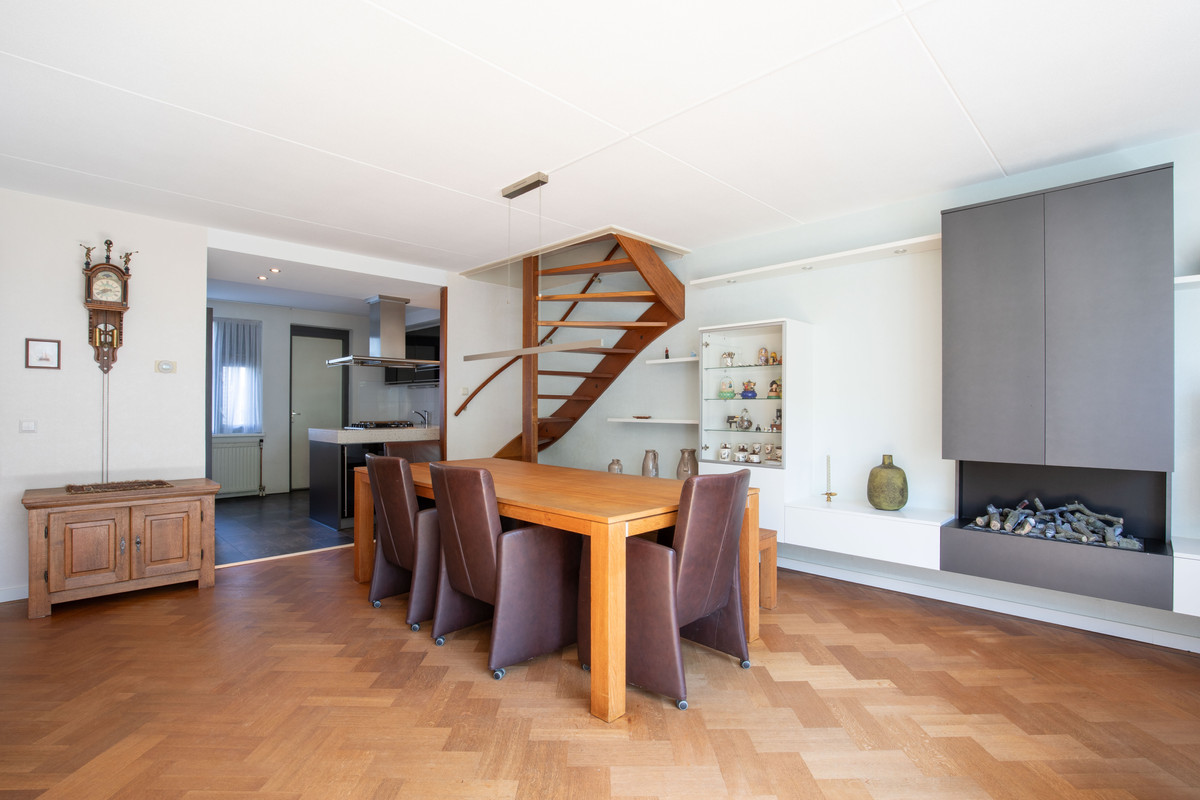 Tussenwoning te koop: Zeester 43, Katwijk (Zh)