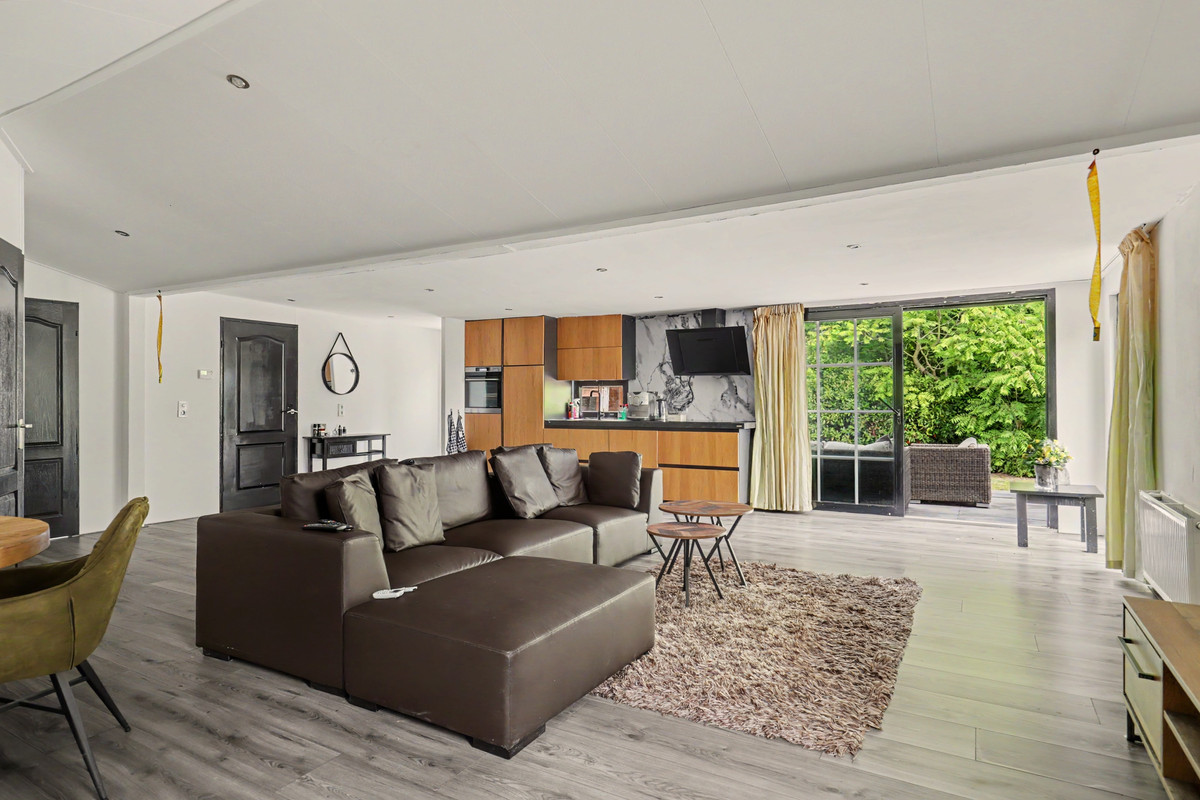 Vrijstaande woning te koop: Rijksstraatweg 186-458, Dordrecht