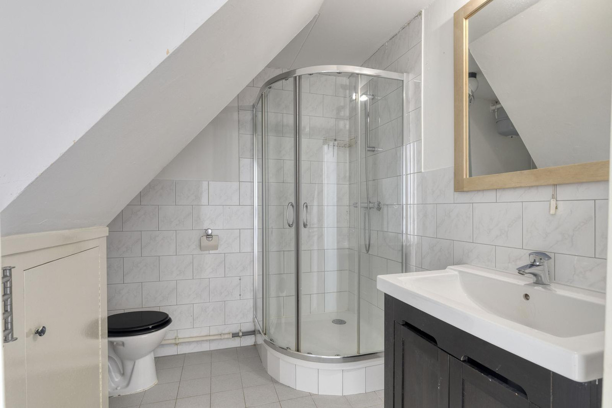 Appartement te koop: Hogewoerd 131A, Leiden