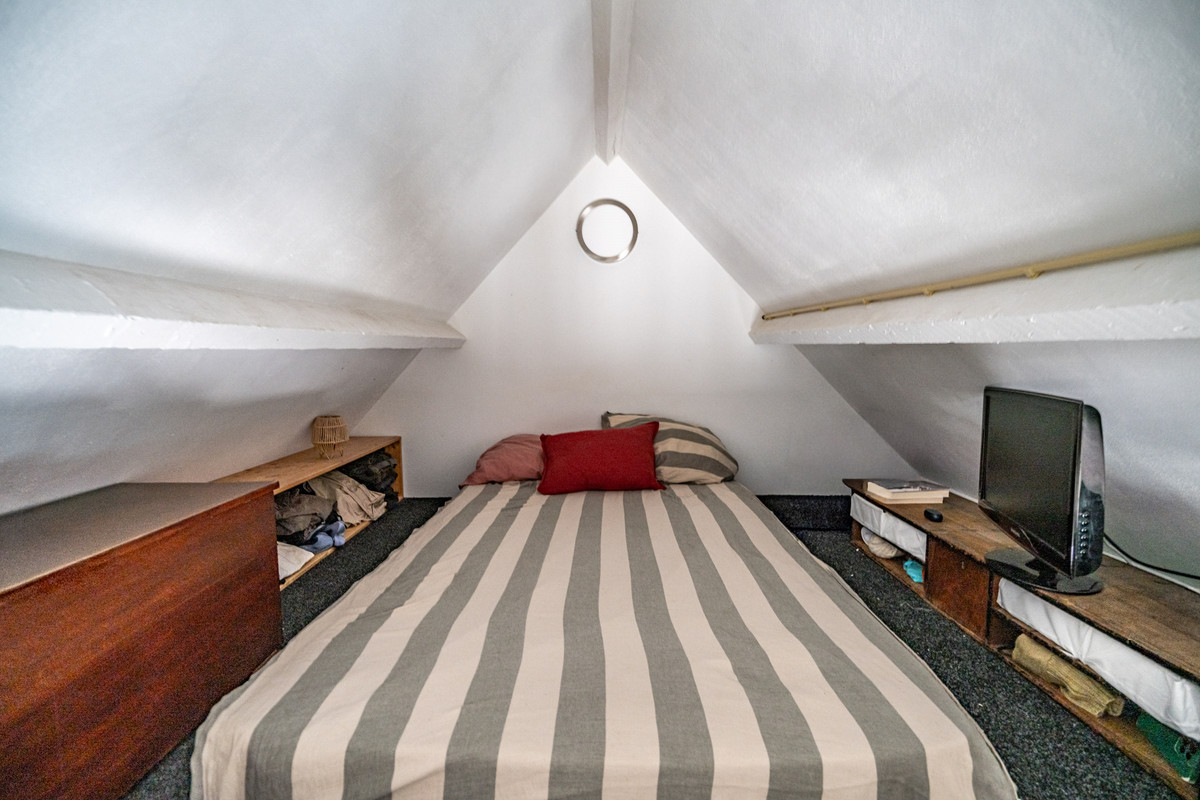 Studio te koop: Lange Scheistraat 4B, Leiden
