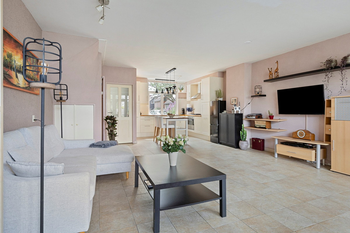 Tussenwoning te koop: Mezendaal 330, Nieuwerkerk A/D Ijssel