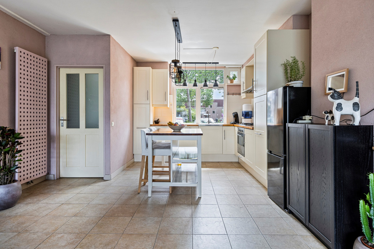 Tussenwoning te koop: Mezendaal 330, Nieuwerkerk A/D Ijssel