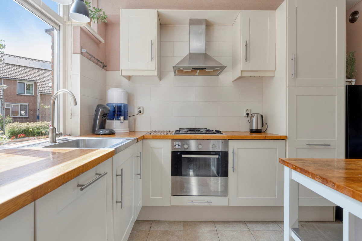 Tussenwoning te koop: Mezendaal 330, Nieuwerkerk A/D Ijssel