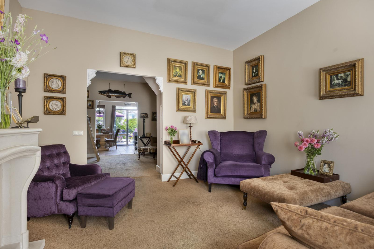 Tussenwoning te koop: Herenweg 20, Warmond