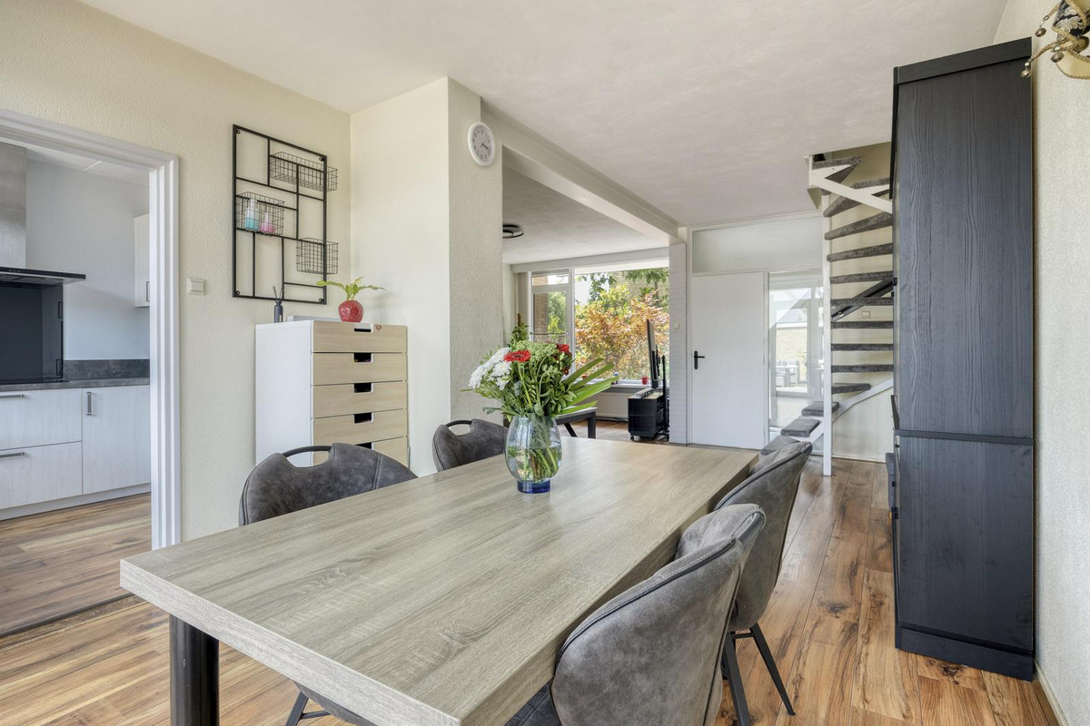 Tussenwoning te koop: Valkenhorst 13, Boskoop