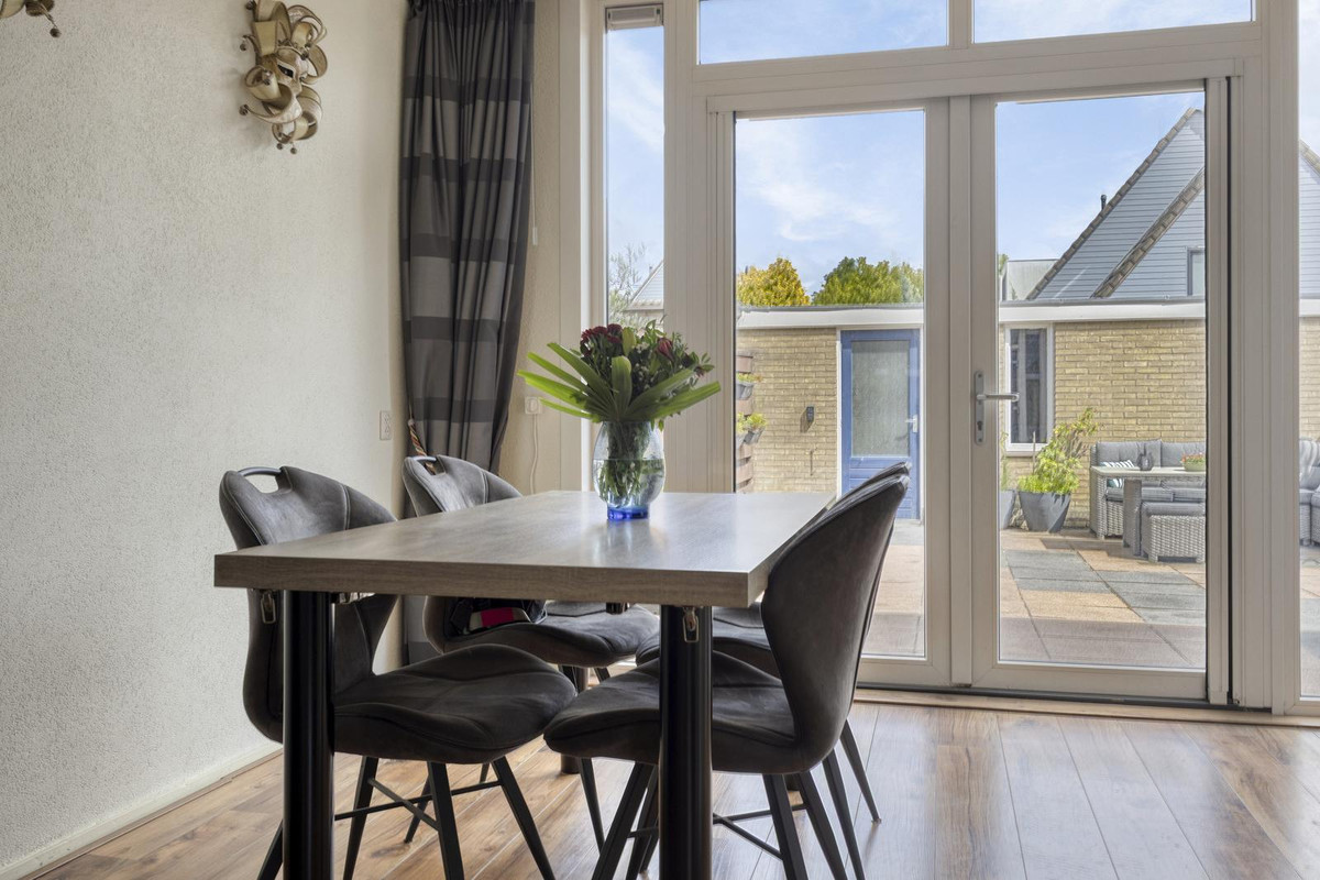 Tussenwoning te koop: Valkenhorst 13, Boskoop