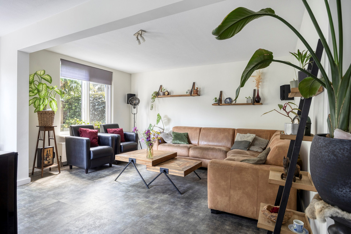 Tussenwoning te koop: Mevr.Mr. L. Ribbius Peletierstraat 18, Gorinchem