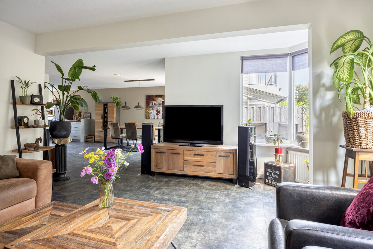 Tussenwoning te koop: Mevr.Mr. L. Ribbius Peletierstraat 18, Gorinchem