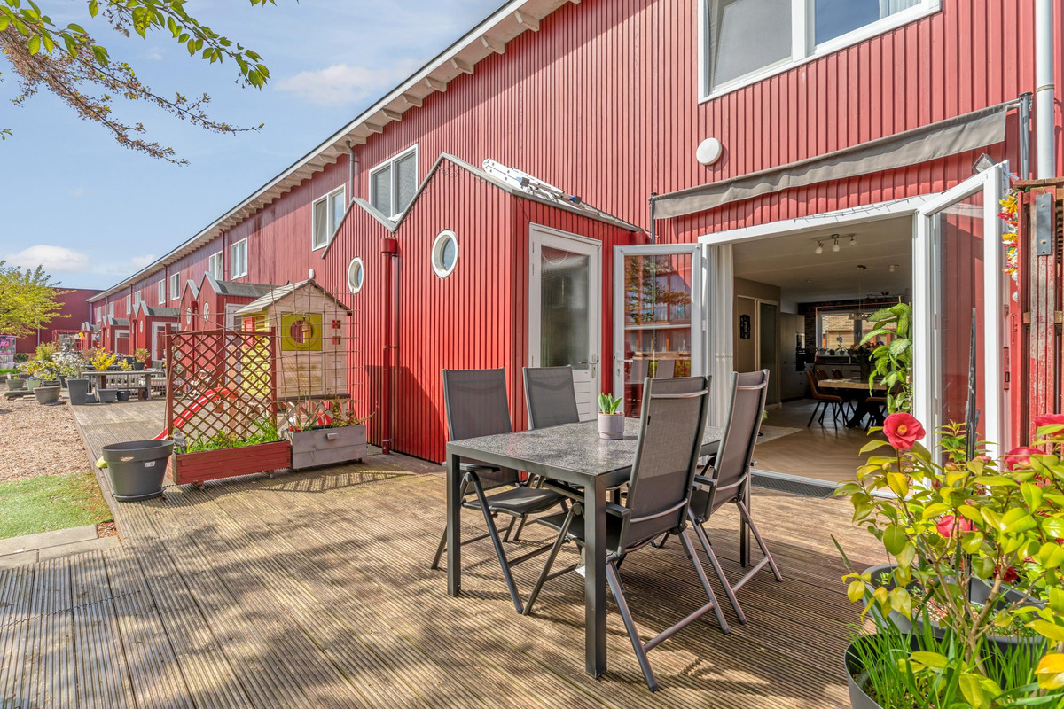 Tussenwoning te koop: Chatelainestraat 50, Almere