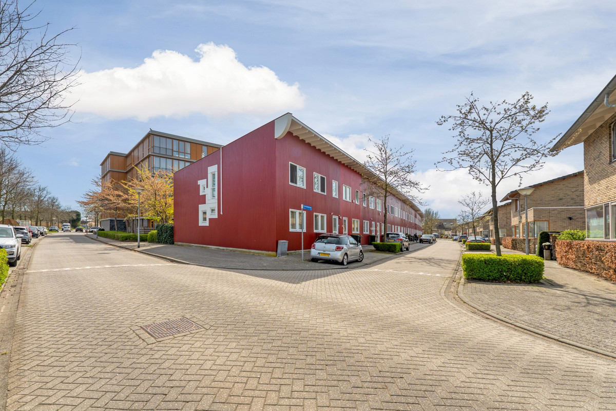 Tussenwoning te koop: Chatelainestraat 50, Almere