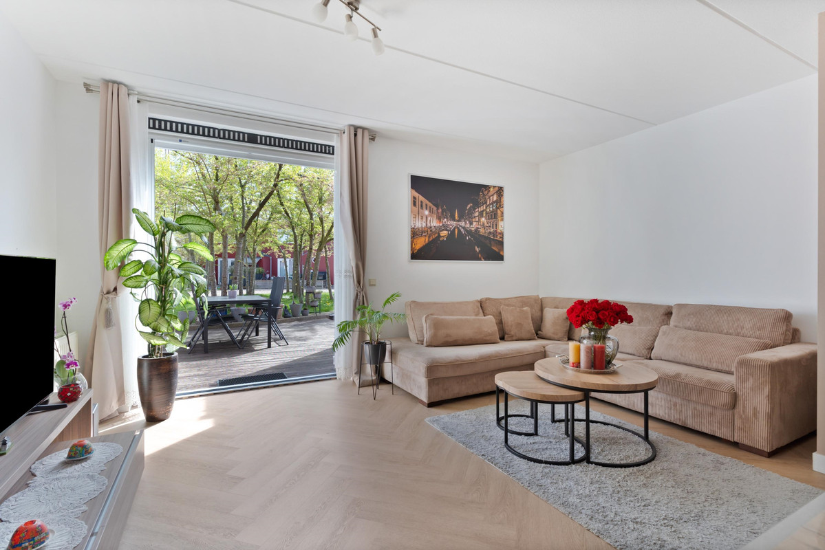 Tussenwoning te koop: Chatelainestraat 50, Almere