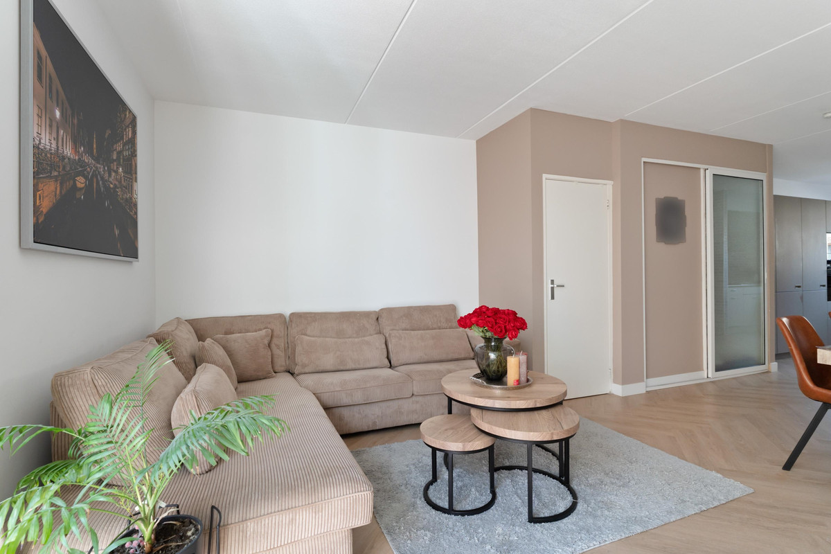 Tussenwoning te koop: Chatelainestraat 50, Almere