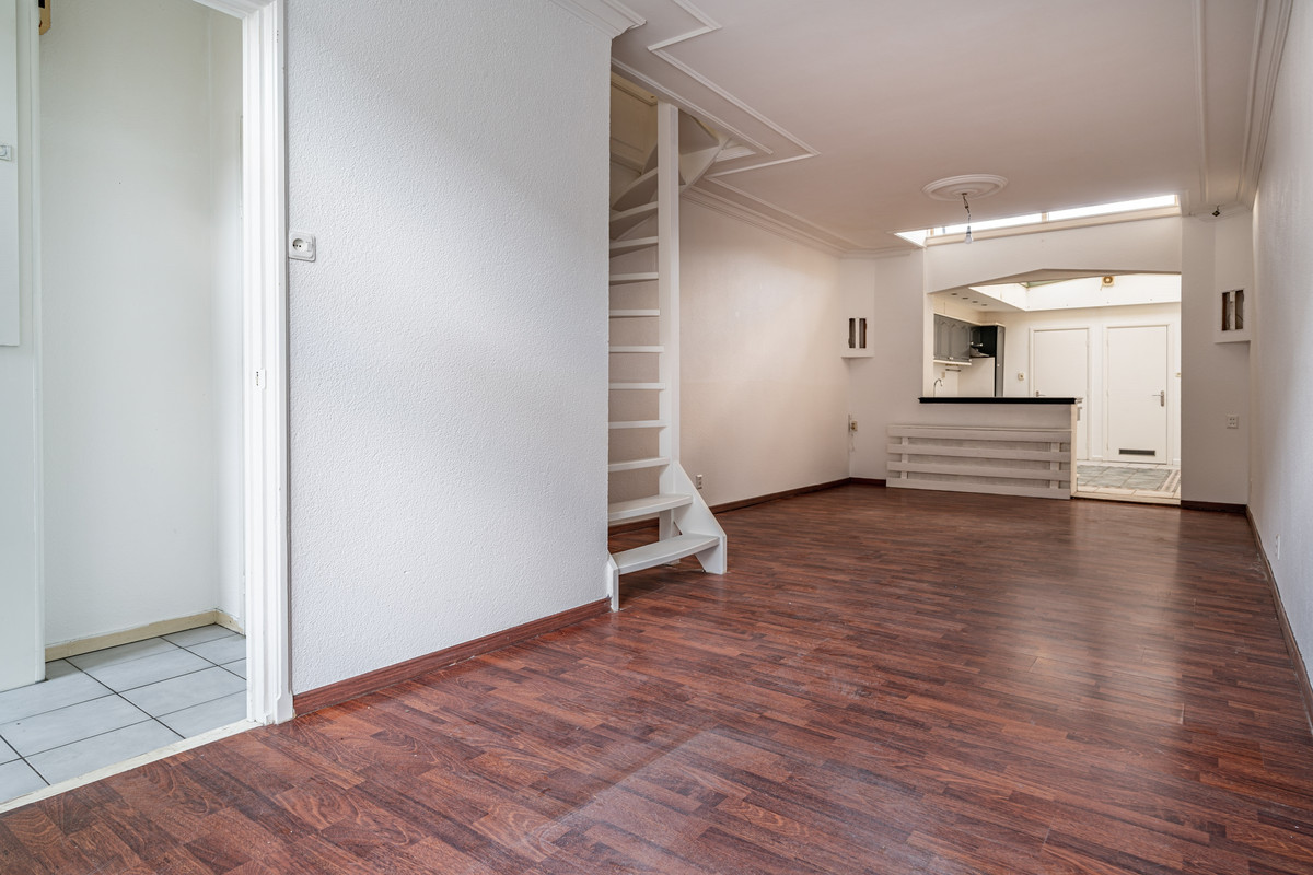 Tussenwoning te koop: Waardstraat 26, Leiden
