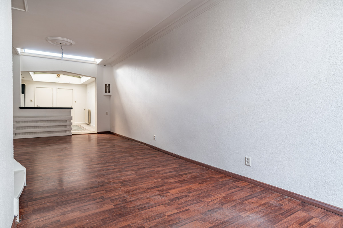 Tussenwoning te koop: Waardstraat 26, Leiden
