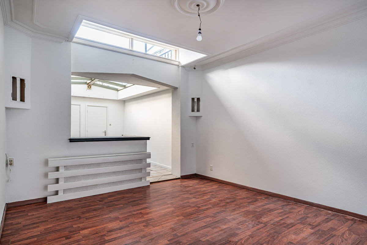 Tussenwoning te koop: Waardstraat 26, Leiden