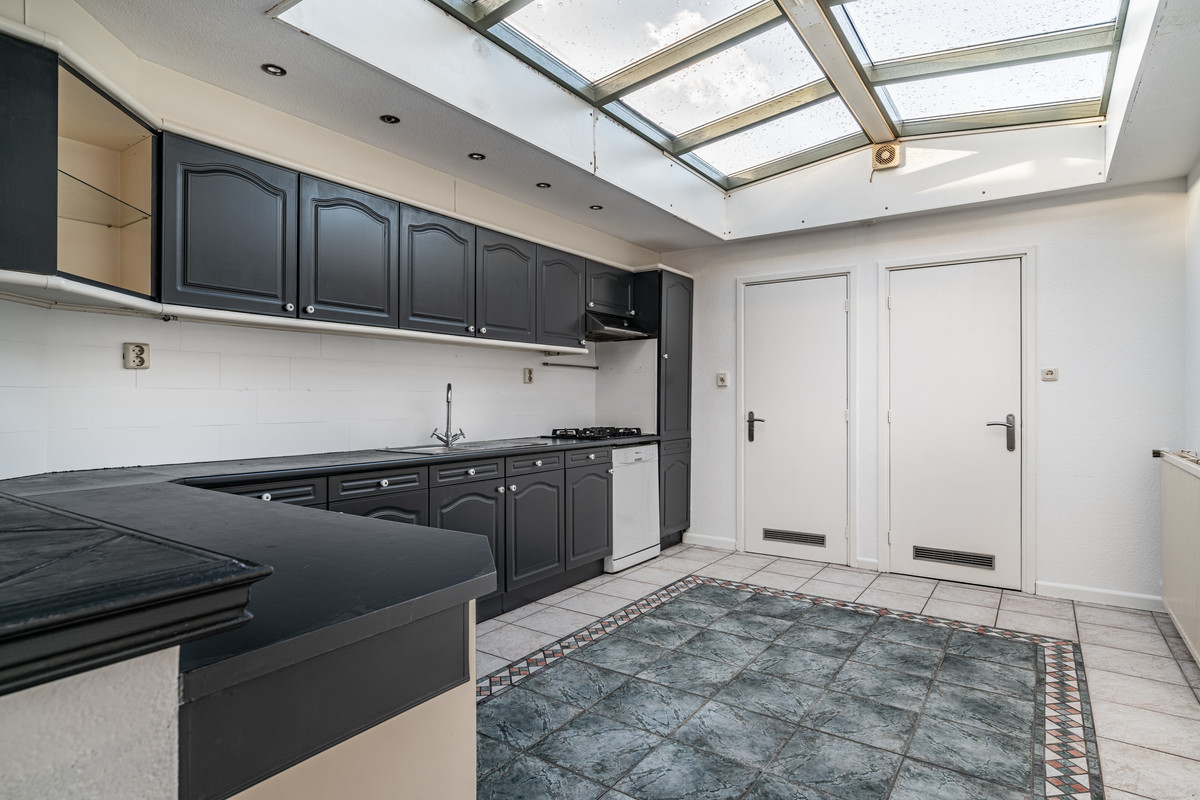 Tussenwoning te koop: Waardstraat 26, Leiden