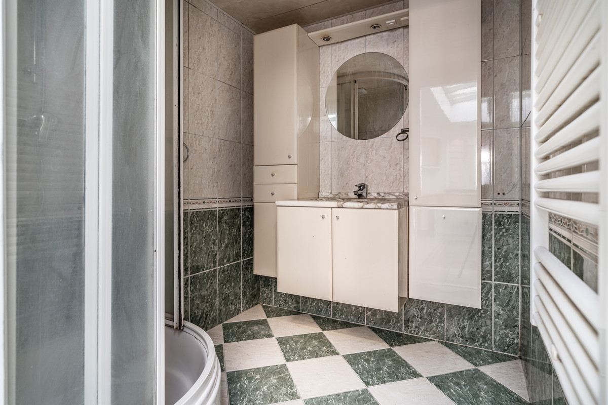 Tussenwoning te koop: Waardstraat 26, Leiden