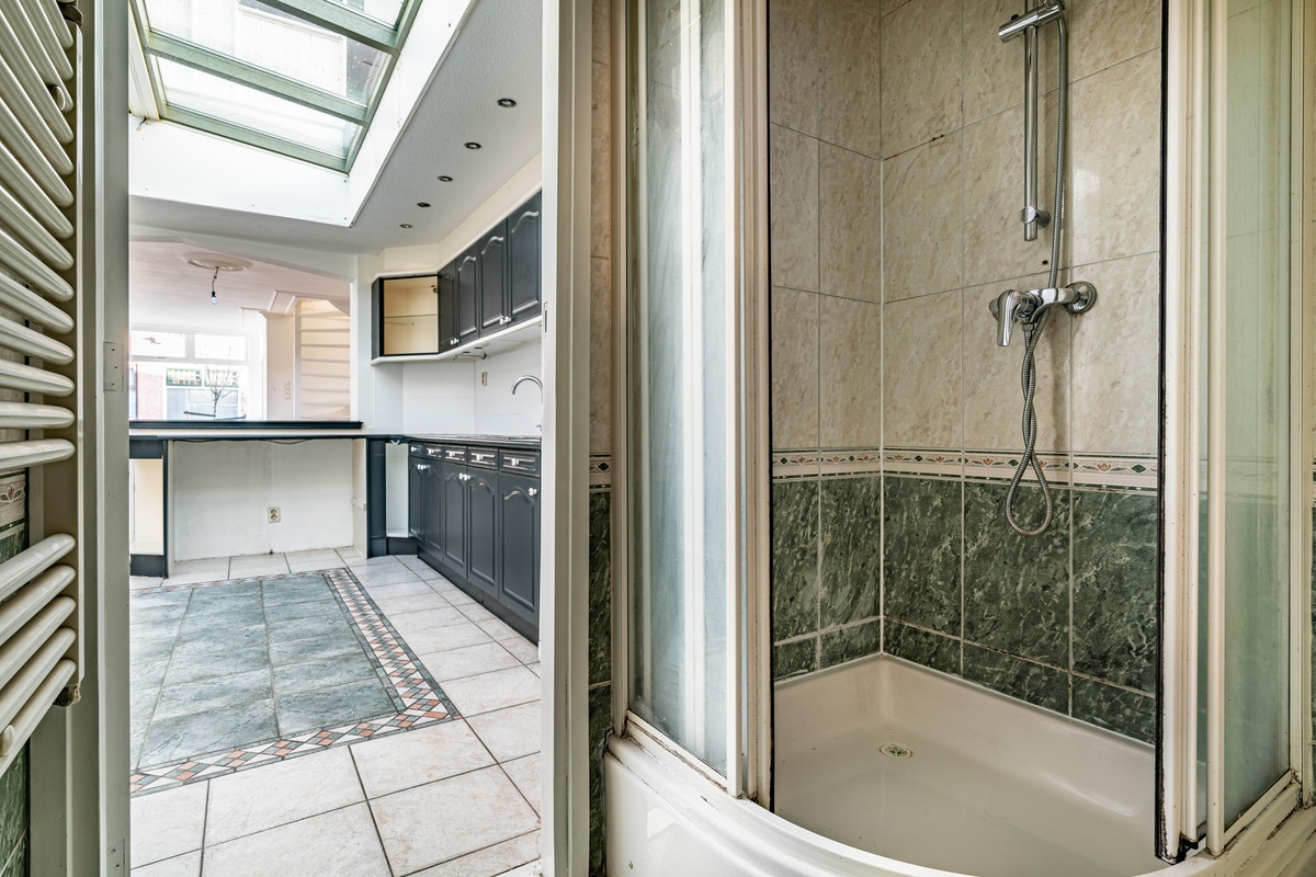 Tussenwoning te koop: Waardstraat 26, Leiden