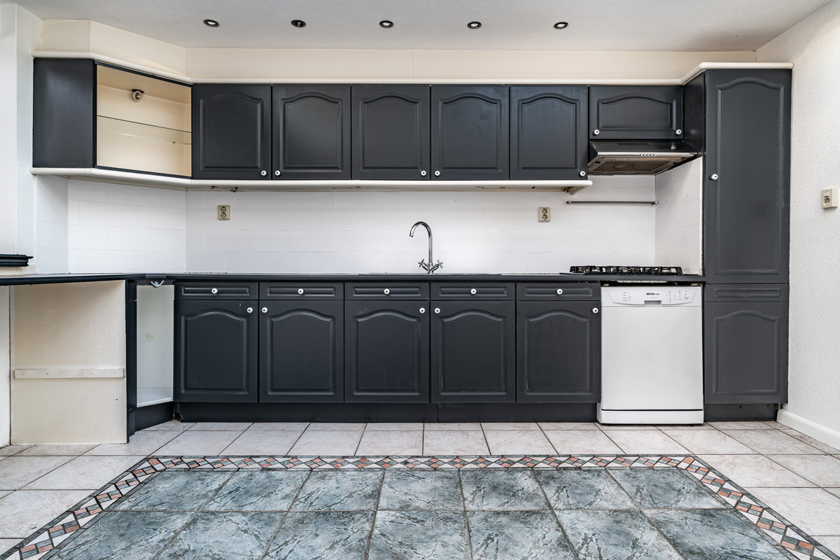 Tussenwoning te koop: Waardstraat 26, Leiden