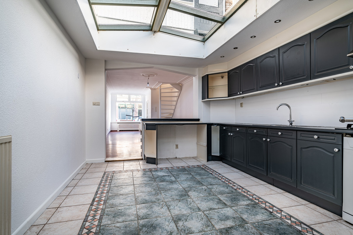 Tussenwoning te koop: Waardstraat 26, Leiden