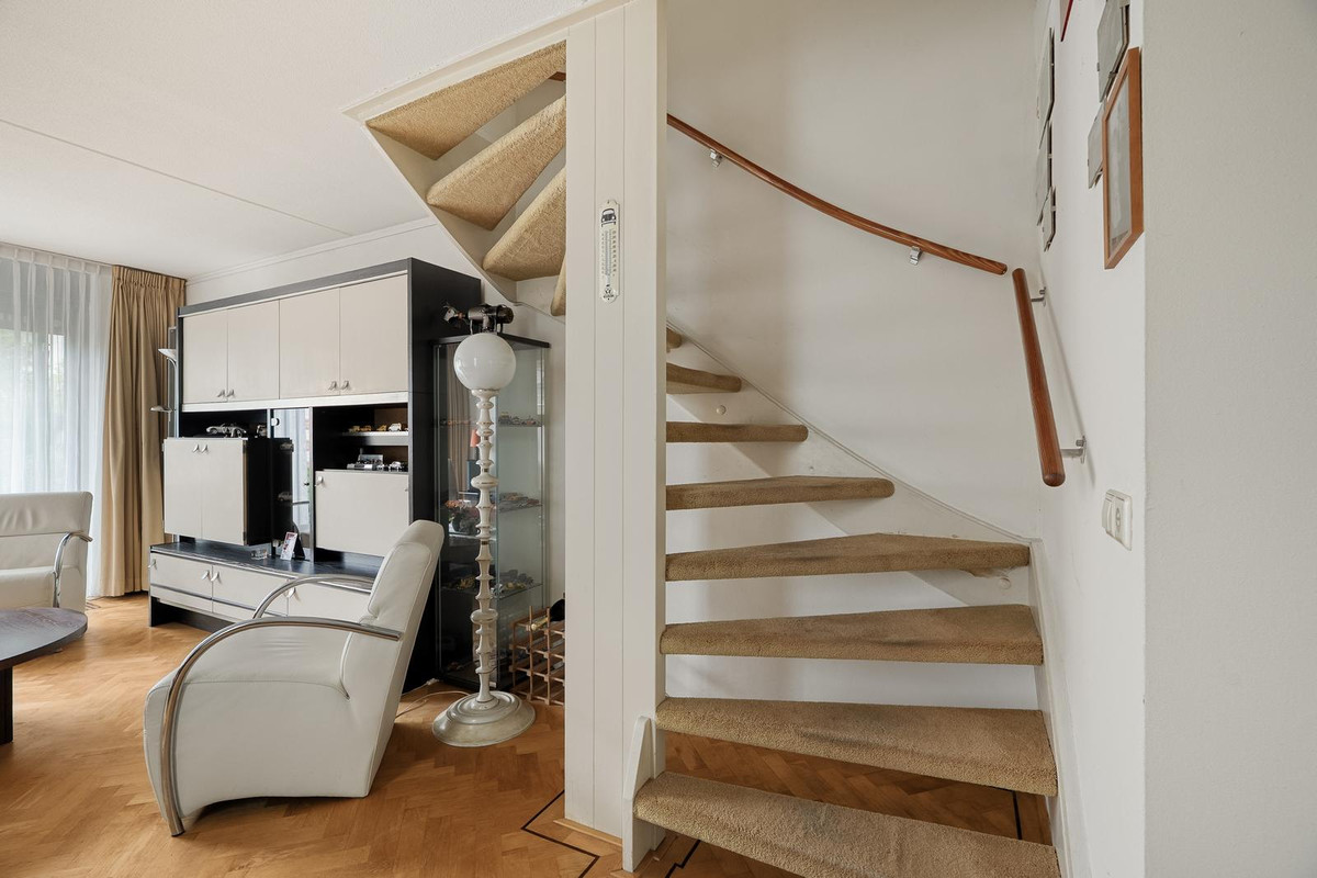 Hoekwoning te koop: Klarinetweg 67, Barendrecht