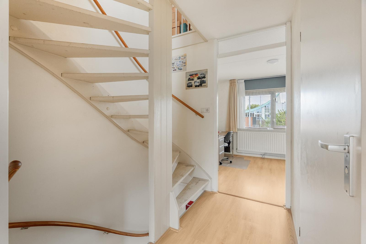 Hoekwoning te koop: Klarinetweg 67, Barendrecht
