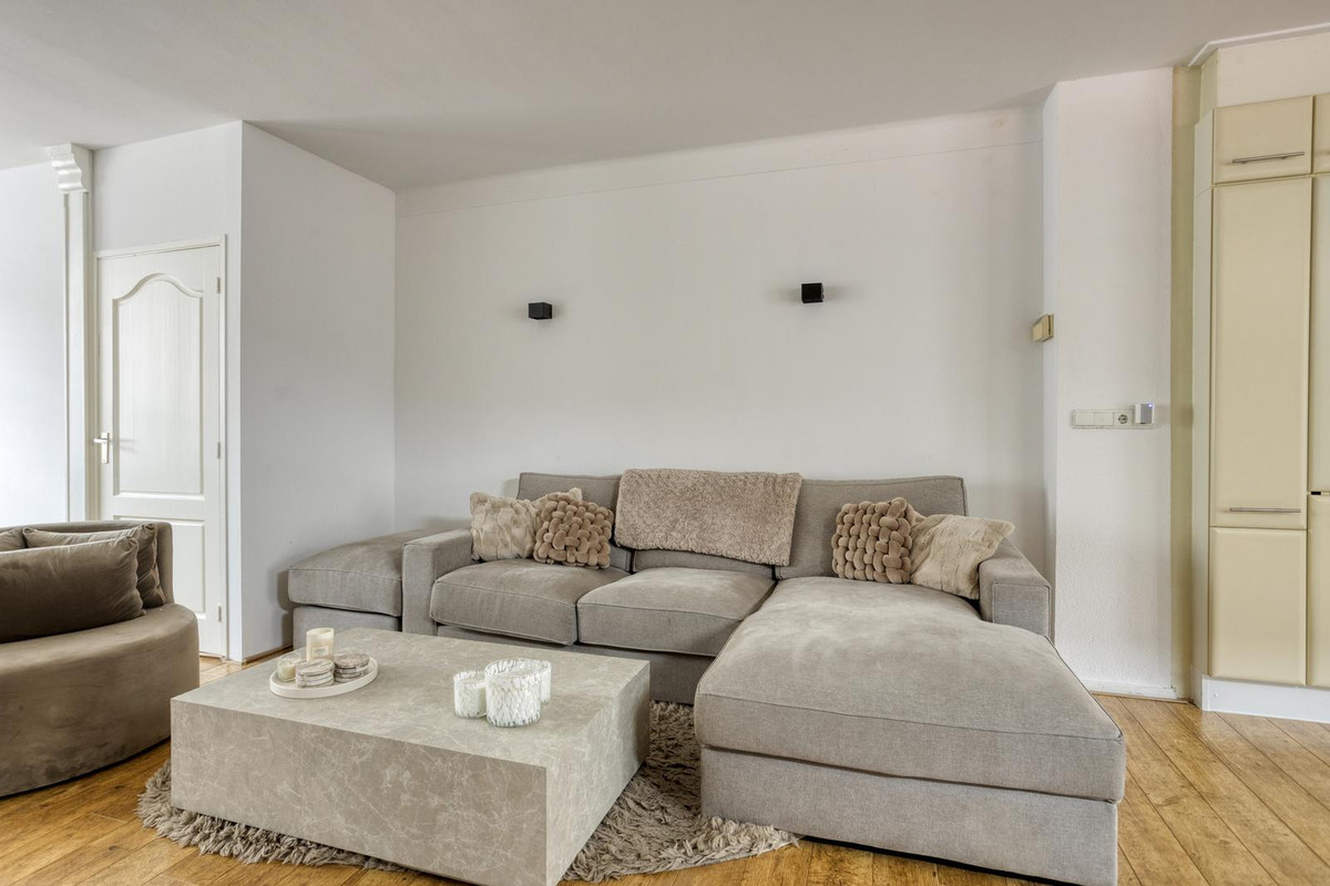 Tussenwoning te koop: Broekhovenseweg 141, Tilburg