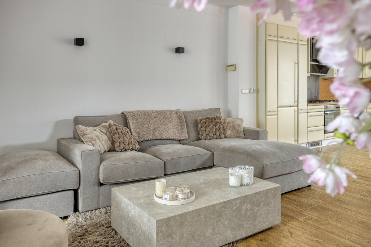 Tussenwoning te koop: Broekhovenseweg 141, Tilburg