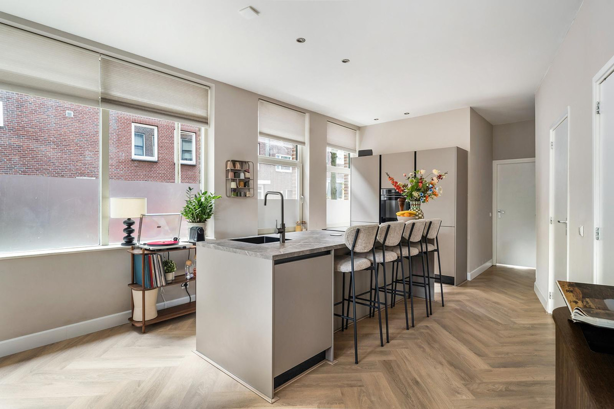 Appartement te koop: Mathenesserdijk 311, Rotterdam