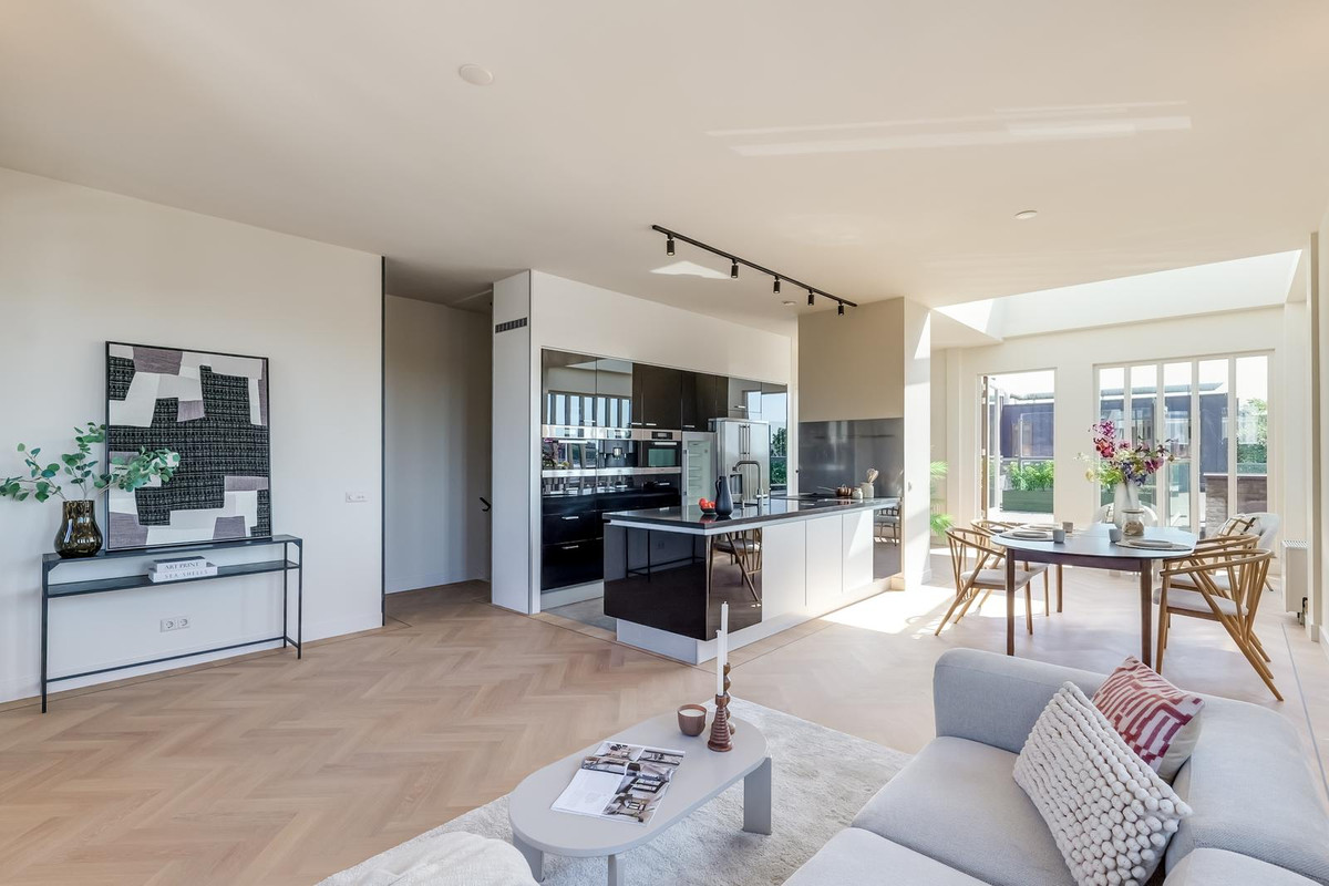 Appartement te koop: Stationsplein 35, Heiloo