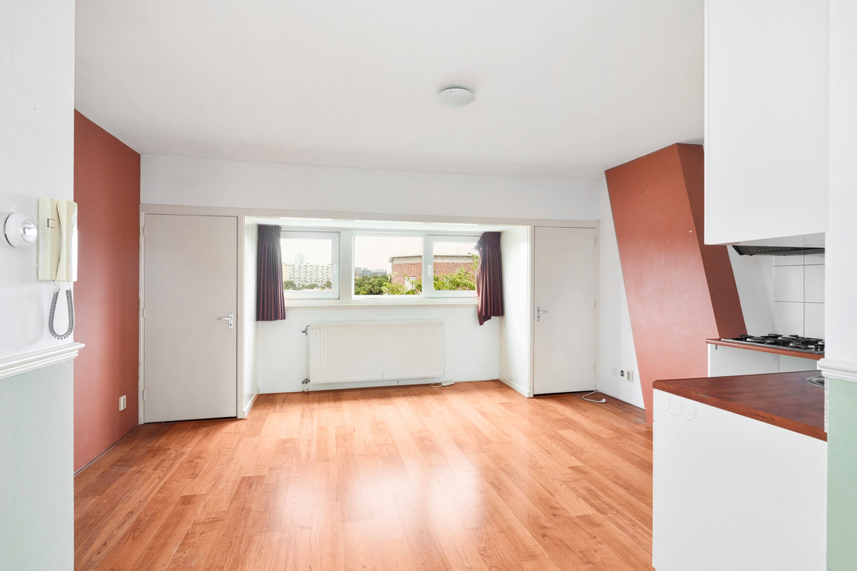 Appartement te koop: Bas Jungeriusstraat 82D, Rotterdam